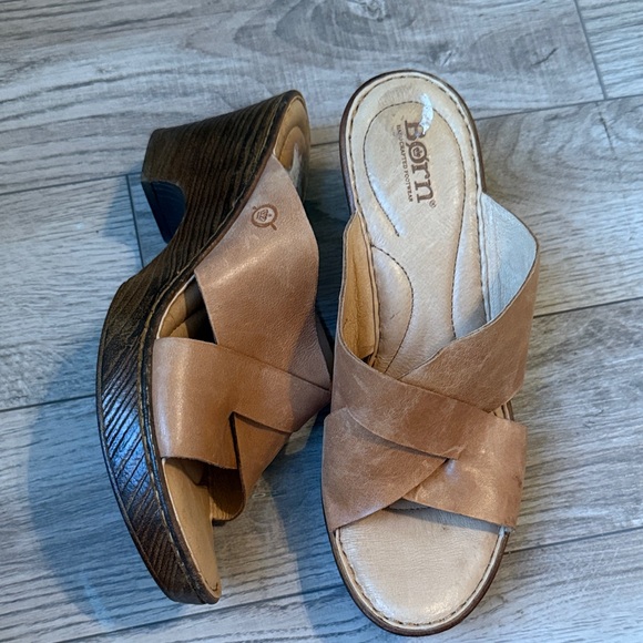 Born Shoes - Born cross cross tan leather slide platform heels 9